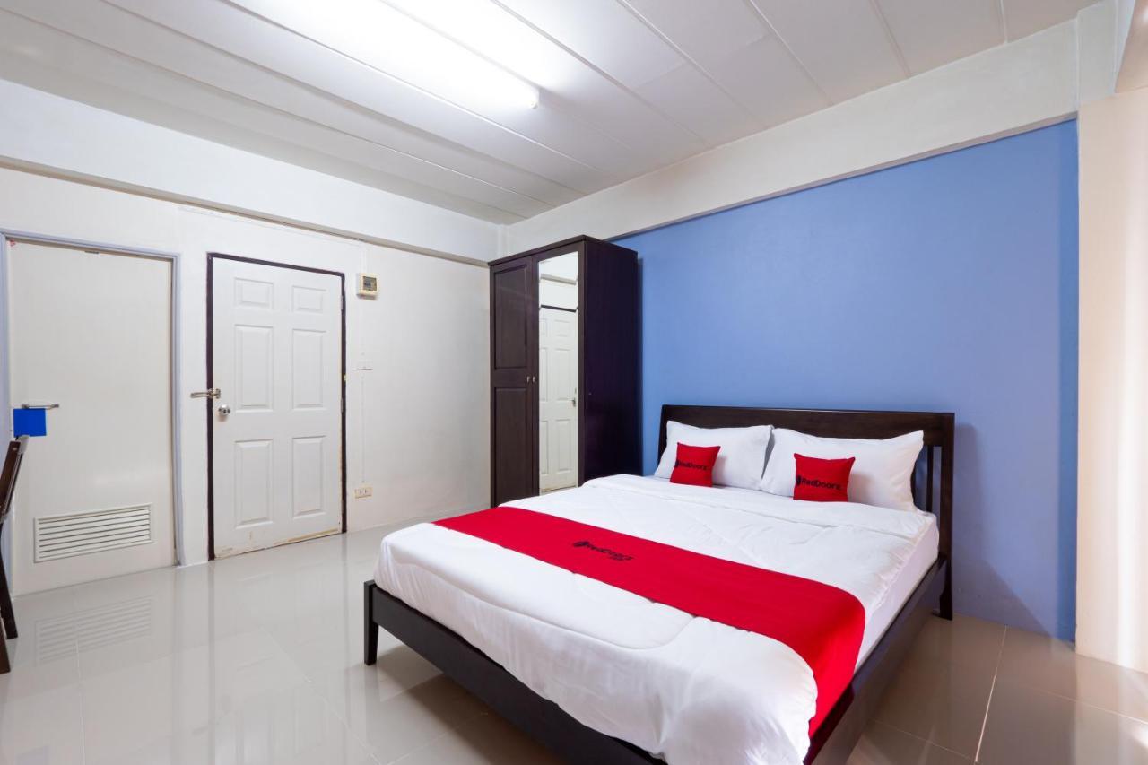 RedDoorz SI FAH at Bangsaen Hotel Ban Rong Khoei Exterior foto